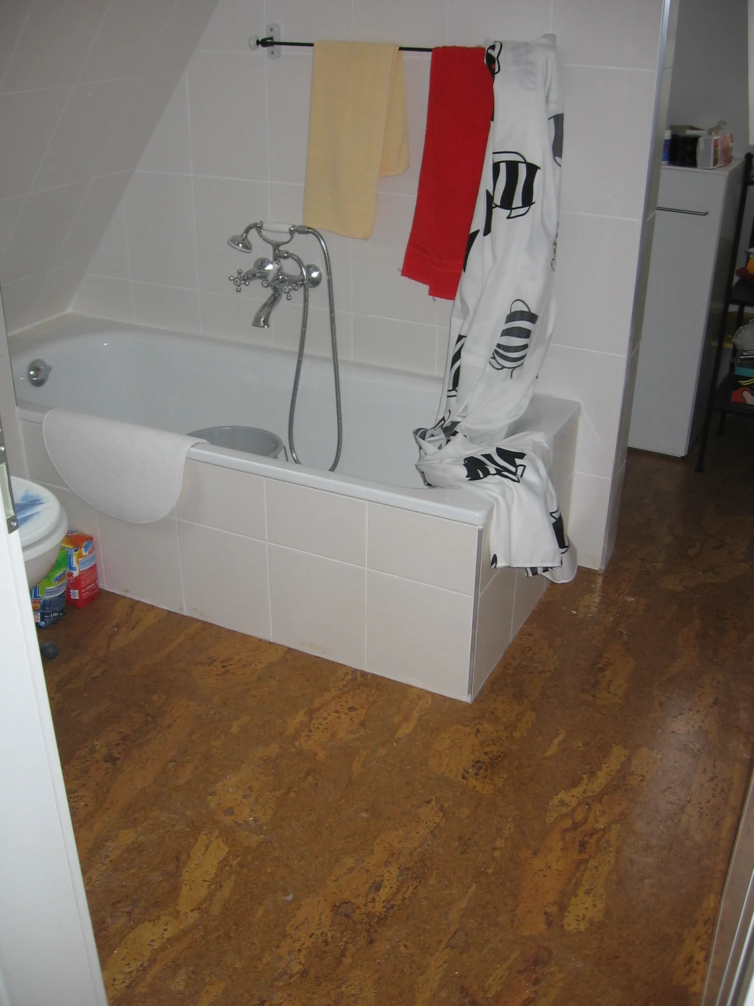 Classic Madera Manual Bad Darmstadt – Korkboden Referenz von Naturo Bodenbeläge