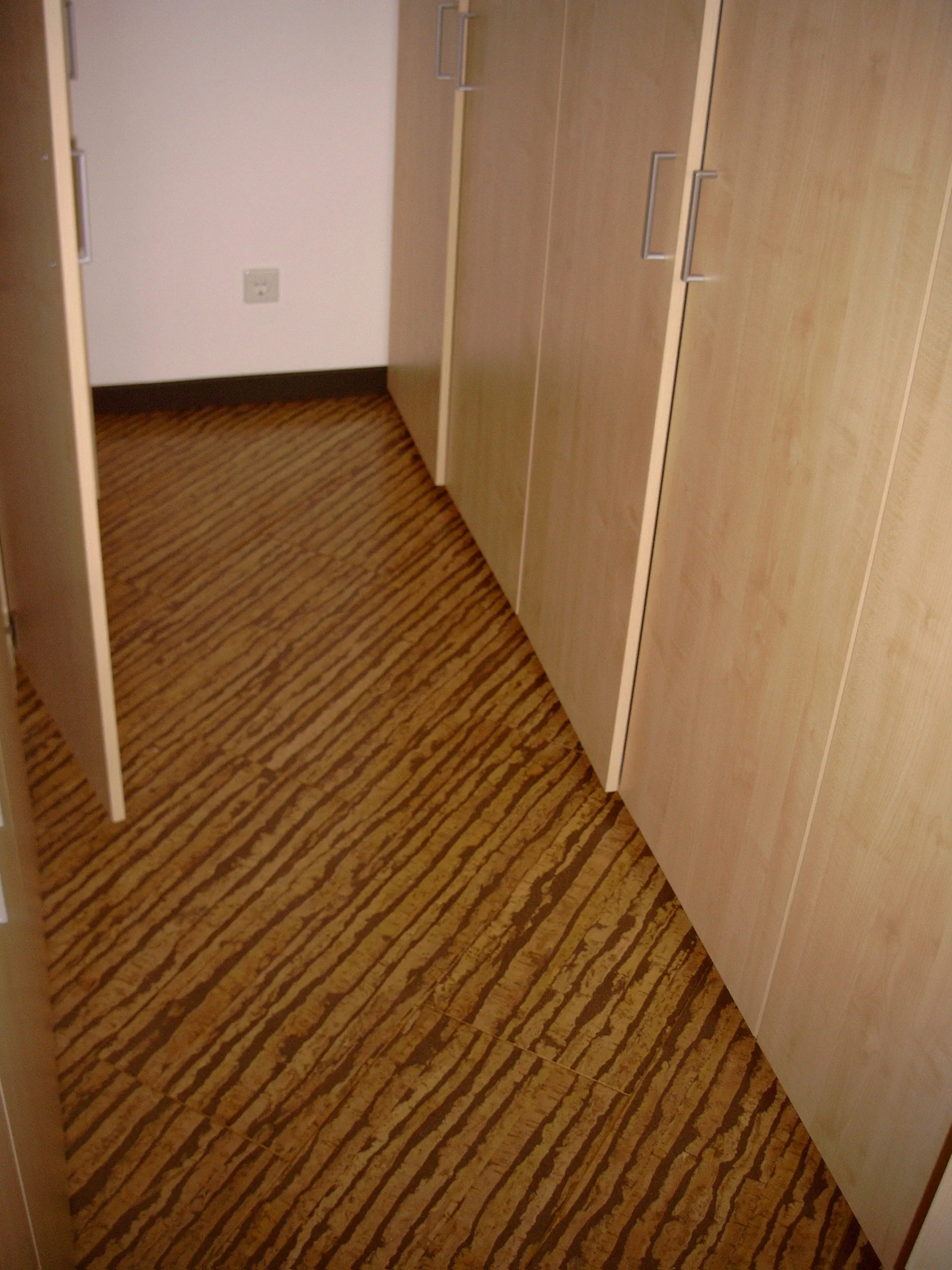 Classic Zebris Schlafzimmer Ankleidezimmer – Korkboden Referenz von Naturo Bodenbeläge