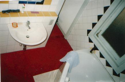Colour Rot Bad – Korkboden Referenz von Naturo Bodenbeläge