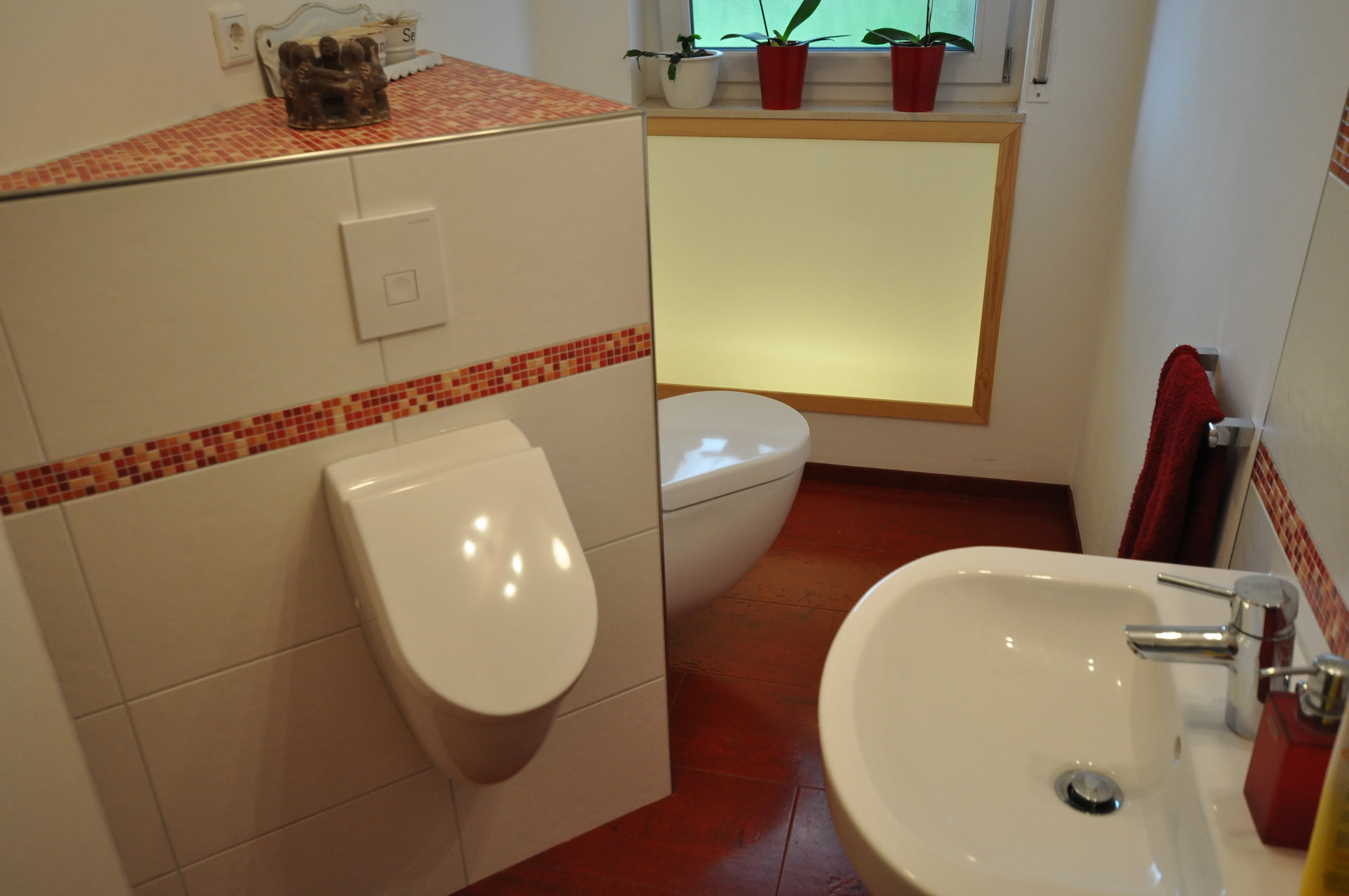 Colour Rot Gaeste Wc – Korkboden Referenz von Naturo Bodenbeläge