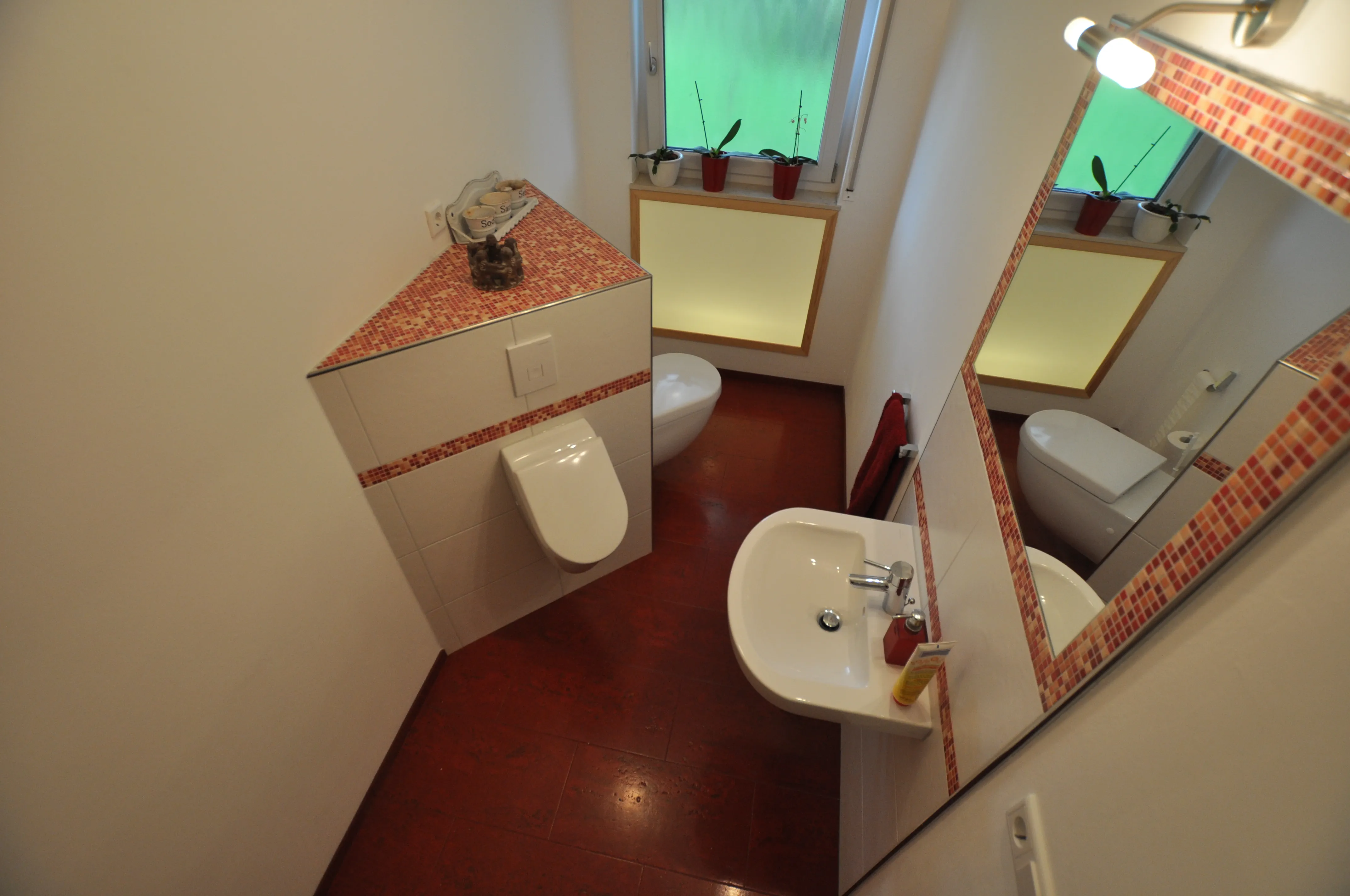 Colour Rot Gaeste Wc – Korkboden Referenz von Naturo Bodenbeläge