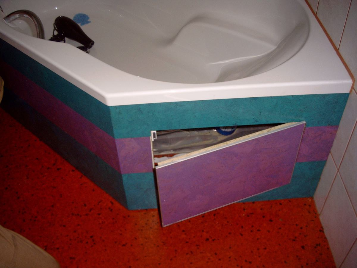 Colour Rot Tuerkis Lila Bad Badewanne Verkleidung Rodheim – Korkboden Referenz von Naturo Bodenbeläge