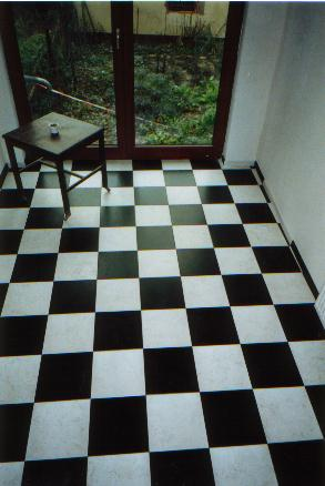 Colour Schwarz Weiss Schachbrett Esszimmer – Korkboden Referenz von Naturo Bodenbeläge