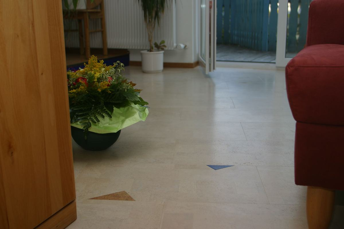 Modern Weiss Wohnzimmer – Korkboden Referenz von Naturo Bodenbeläge