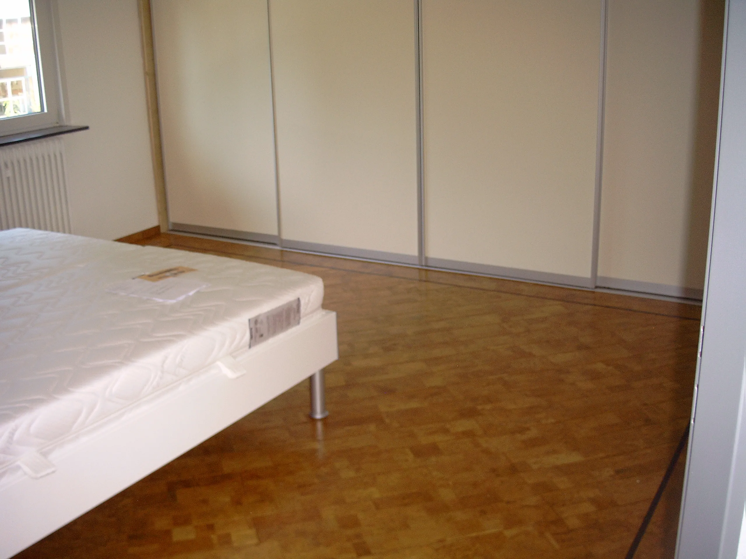 Woody Diele Borduere Schlafzimmer Neu Isenburg – Korkboden Referenz von Naturo Bodenbeläge