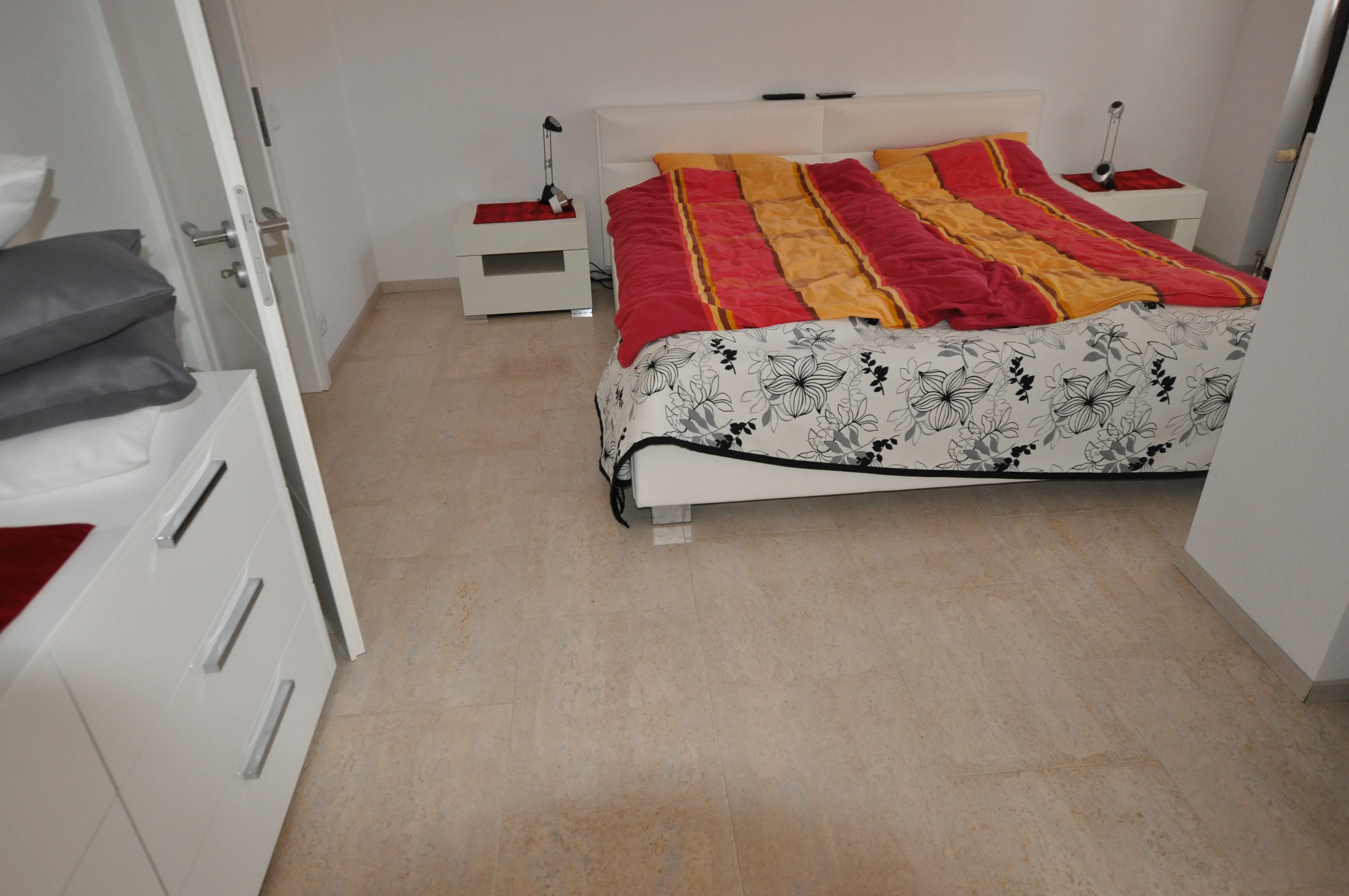 Schlafzimmer 01 Madera Manual W25 – Korkboden Referenz von Naturo Bodenbeläge