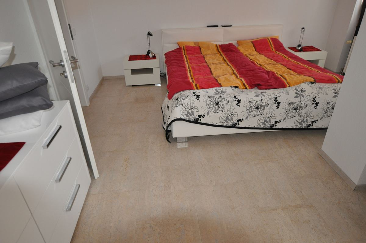 Schlafzimmer 01 Madera Manual W25 1_1200 – Korkboden Referenz von Naturo Bodenbeläge