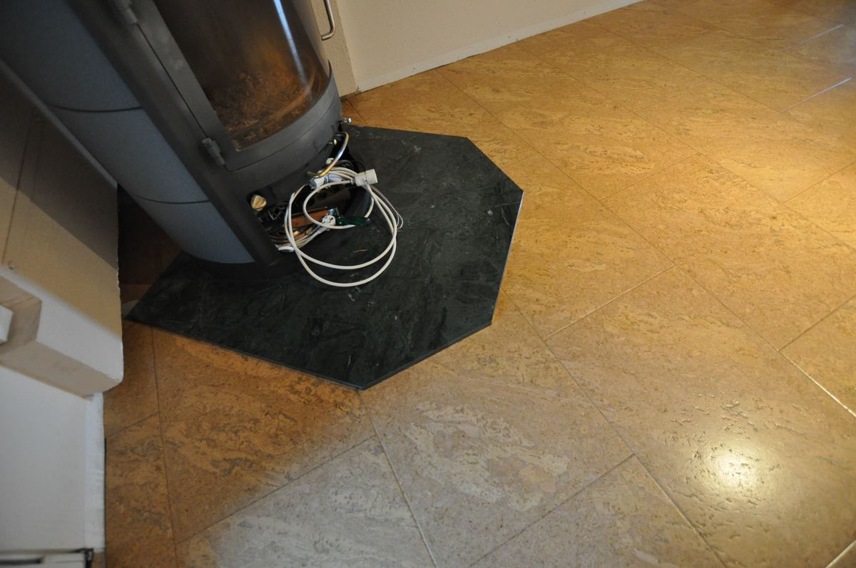 Wohnzimmer 12 Madera Manual Diagonal 1_1200 – Korkboden Referenz von Naturo Bodenbeläge