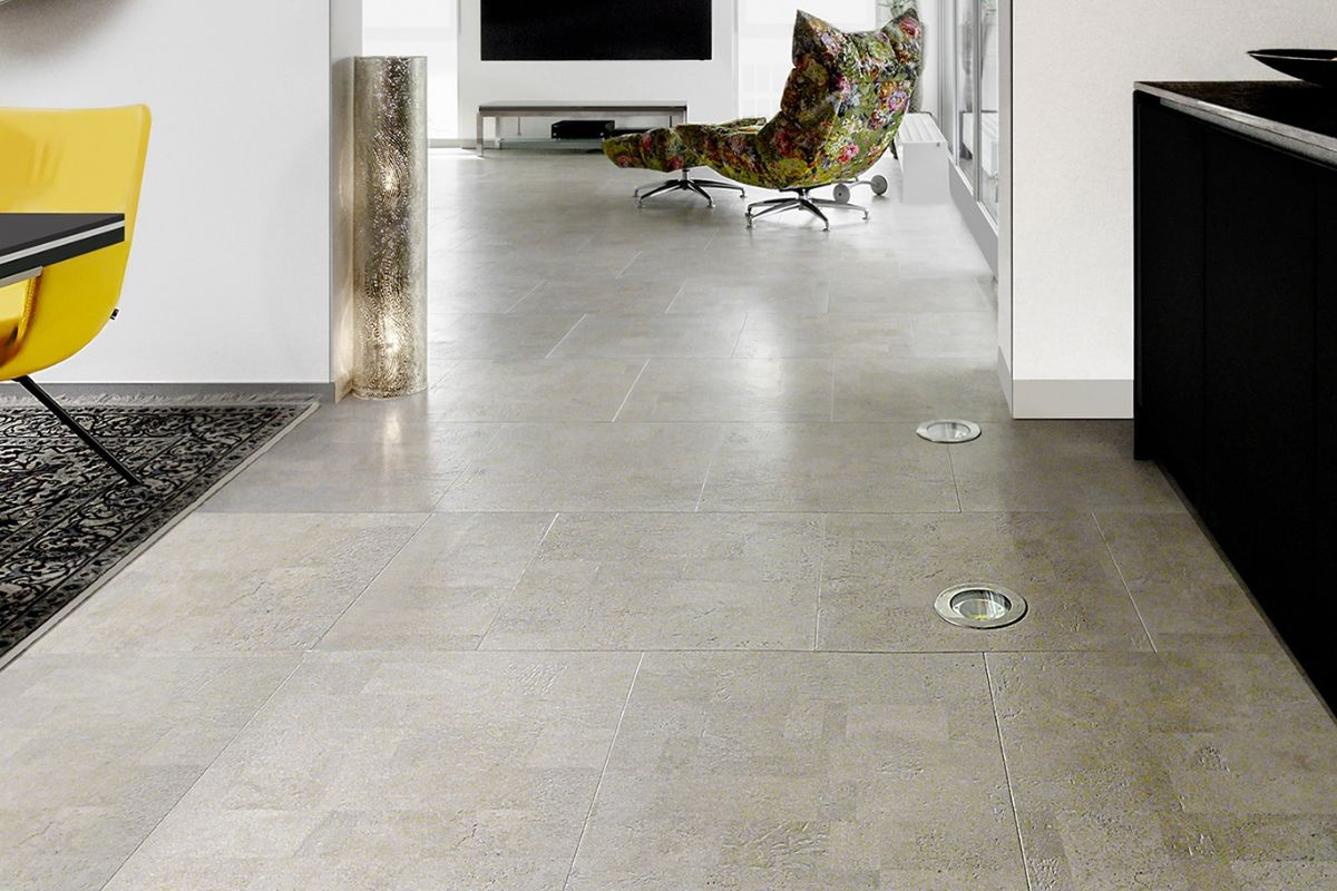 Betonoptik mit Kork – ruhig und modern
